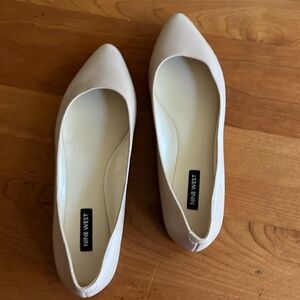 Nine West woman’s almond flats, size 9, excellent condition!